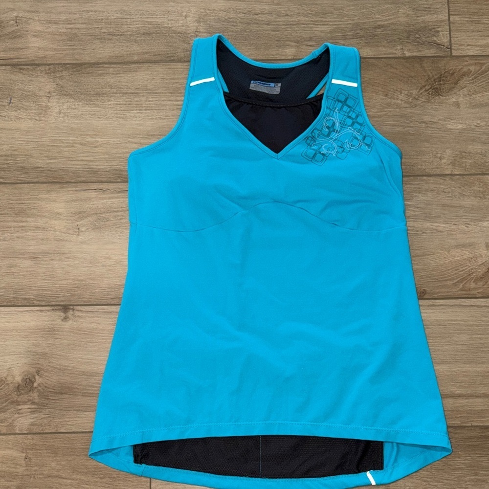 Novara Cycling Women medium Blue Tank Sleeveless Pullover Pocket Polyester